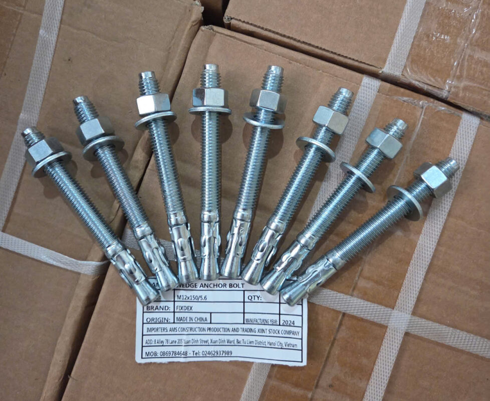 Bulong nở 3 cánh M6x60 cấp bền 5.6