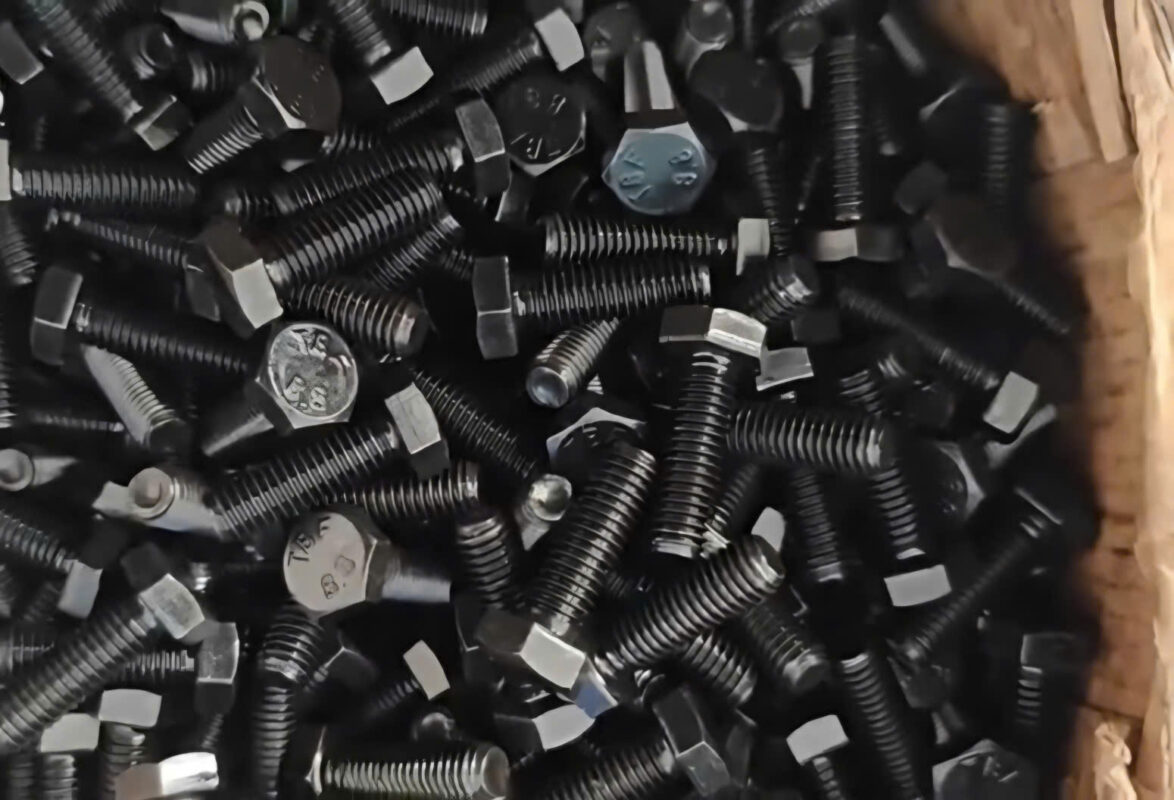 Bulong liên kết M24x100 ren suốt đen cấp bền 8.8