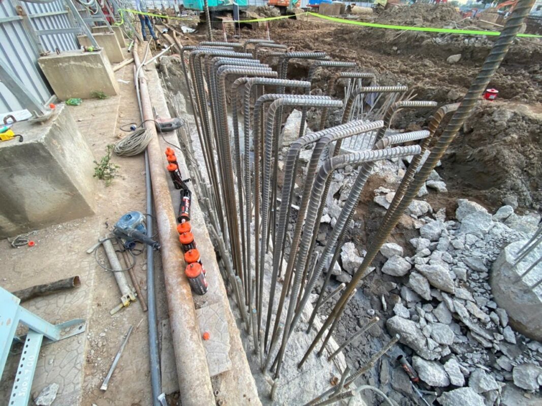 Ứng dụng của keo cấy thép trong xây dựng - Keo cấy thép là gì ?