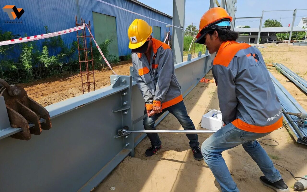 Ứng dụng bulong liên kết - Phân biệt bulong liên kết bulong hoá chất và bulong nở